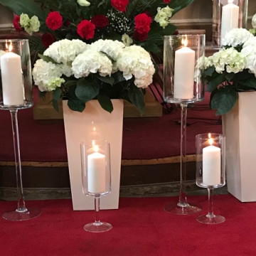 Bažnyčios dekoravimas Hortenzijos, stiklo žvakidės, žvakės