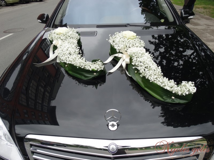  Išskirtinis gėlių automobilio dekoras 